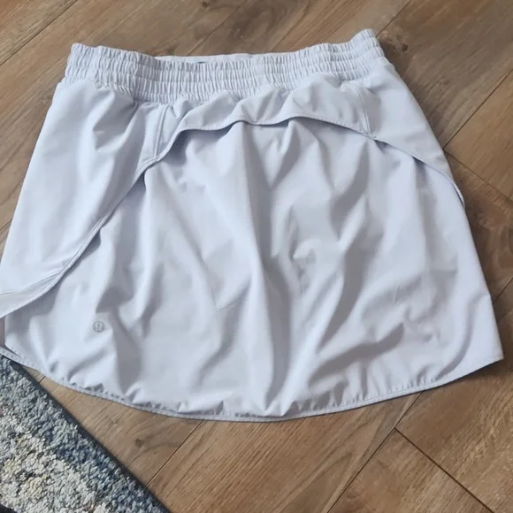 Lululemon Hotty Hot High-Rise Skirt *Long Size 12 - Picture 2 of 6
